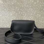 Uubags Valentino Garavani Antibes small shoulder bag in black calfskin 22x14x5cm - 5