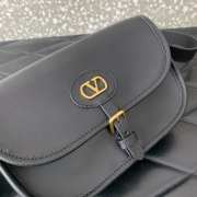 Uubags Valentino Garavani Antibes small shoulder bag in black calfskin 22x14x5cm - 3