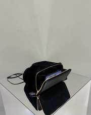 Uubags Alaïa Le Pochon Suede Shoulder Bag In Black 19x23x10cm - 5