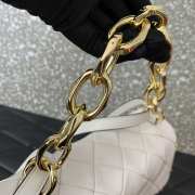 Uubags Valentino Garavani Rockstud Spike shoulder bag in white calf leather with gold-tone hardware 23x17x7cm - 6