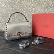 Uubags Valentino 23cm flap bag with handle and shoulder strap in elegant silver - 4