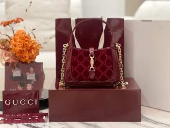 Uubags Gucci Jackie 1961 crystals mini bag in rosso ancora red velvet with GG crystal 19x13x3cm