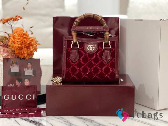 Uubags Gucci Diana crystals small tote bag in Rosso Ancora red velvet with GG crystal 20x15.5x10cm - 1
