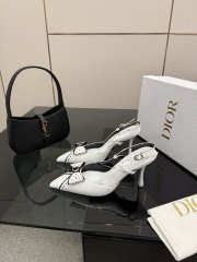 Uubags Dior slingback pumps with black trim and a bow detail in white 8.5cm - 6