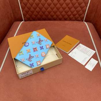 Uubags Louis Vuitton M28040 Passport Holder In Blueberry 10x14x2.5cm