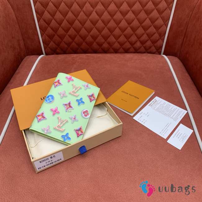 Uubags Louis Vuitton M28039 Passport Holder In Pistachio Green 10x14x2.5cm - 1