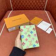 Uubags Louis Vuitton M28039 Passport Holder In Pistachio Green 10x14x2.5cm - 3