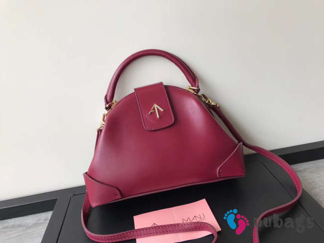 Uubags Manu Atelier Demi leather shoulder bag in a red 25cm - 1