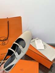 Uubags Hermes Mila slingback in beige nomade goatskin featuring a Hapi buckle - 4