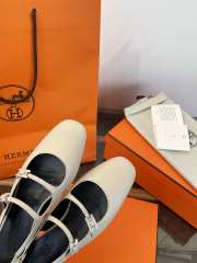Uubags Hermes Mila slingback in beige nomade goatskin featuring a Hapi buckle - 2