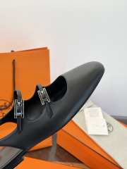 Uubags Hermes Mila slingback in black nomade goatskin featuring a Hapi buckle - 4