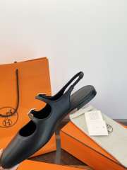 Uubags Hermes Mila slingback in black nomade goatskin featuring a Hapi buckle - 5