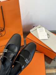 Uubags Hermes Mila slingback in black nomade goatskin featuring a Hapi buckle - 3