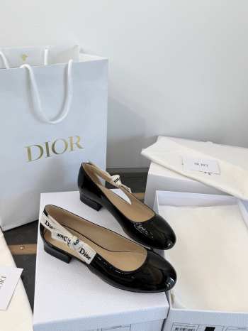 Uubags J'Adior Dancer Black patent calfskin