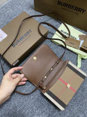 Uubags Burberry Brown Hampshire Cross Body Bag 19x13.5x4.5cm - 2
