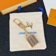 Uubags Louis Vuitton Pearl Heart Trunk Lock Keychain - 2