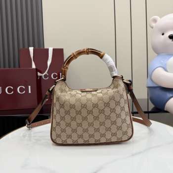 Uubags Gucci Diana small shoulder bag in beige and brown GG canvas 24x15x5cm