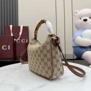 Uubags Gucci Diana small shoulder bag in beige and brown GG canvas 24x15x5cm - 5
