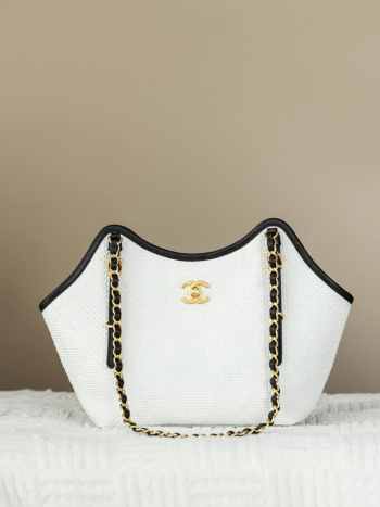 Uubags Chanel Shopping Bag Braided Raffia, Calfskin & Gold-Tone Metal In White & Black 28x20x7cm