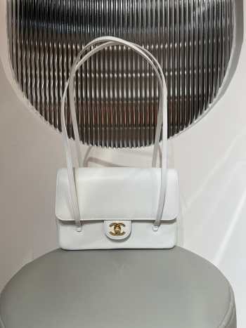 Uubags Chanel Small Flap Bag Grained Shiny Calfskin & Gold-Tone Metal In White 15x22x7cm