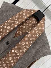 Uubags Louis Vuitton 1AJGMZ Vest In Dark brown - 6
