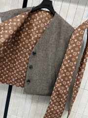 Uubags Louis Vuitton 1AJGMZ Vest In Dark brown - 2