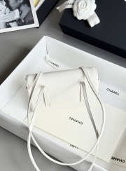 Uubags Chanel mini clutch with leather strap in white 11.5x17x5cm - 3
