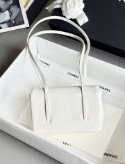 Uubags Chanel mini clutch with leather strap in white 11.5x17x5cm - 4