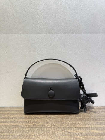 Uubags The Row Small Sally Leather Shoulder Bag In Black 19x3.5x13.5cm