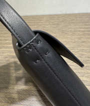 Uubags The Row Small Sally Leather Shoulder Bag In Black 19x3.5x13.5cm - 5