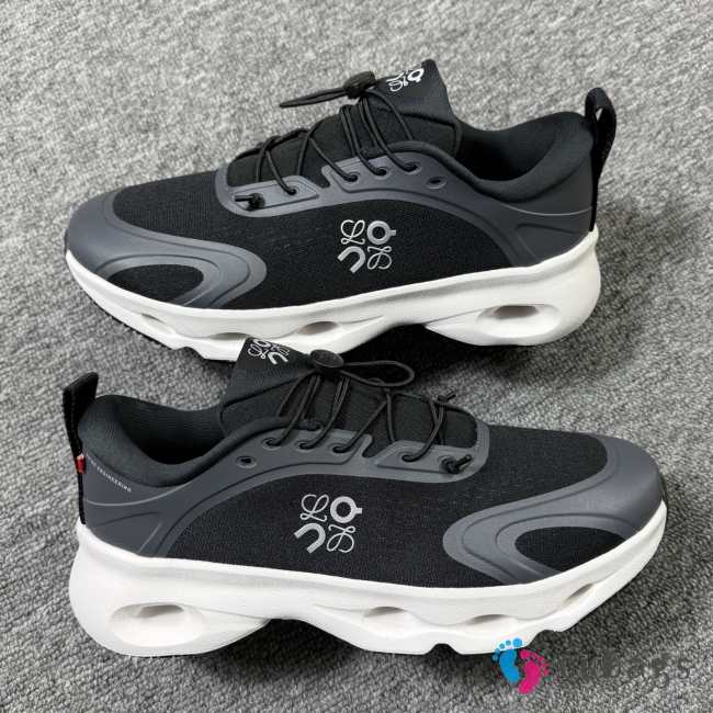 Uubags Loewe x On Cloudsolo sneaker in black/white - 1