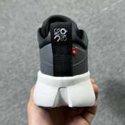 Uubags Loewe x On Cloudsolo sneaker in black/white - 4