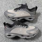 Uubags Loewe x On Cloudsolo sneaker in grey - 1