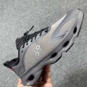 Uubags Loewe x On Cloudsolo sneaker in grey - 2