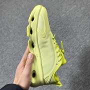 Uubags Loewe x On Cloudsolo sneaker in lime green - 4