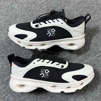 Uubags Loewe x On Cloudsolo sneaker in white/black