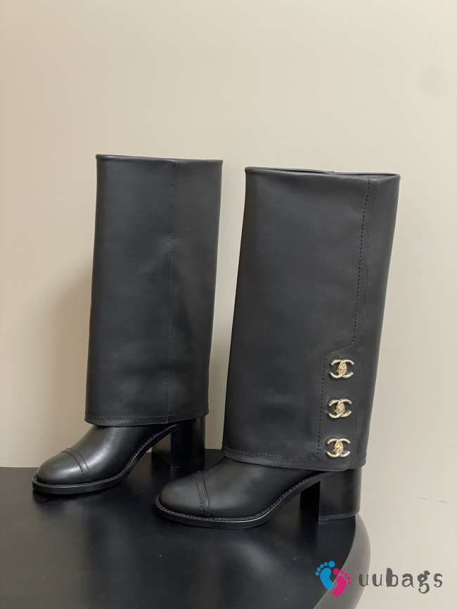 Uubags Chanel Leather Knee Boots with CC Logos In Black 7cm - 1