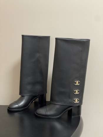 Uubags Chanel Leather Knee Boots with CC Logos In Black 7cm