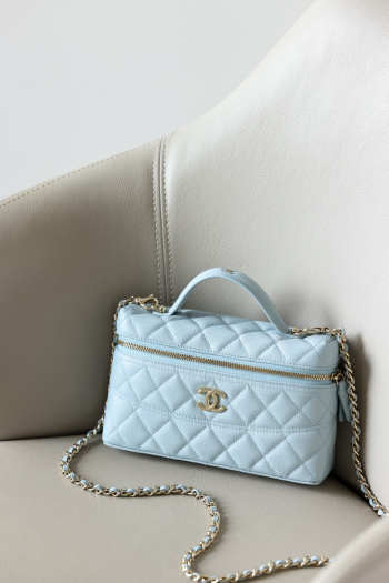Uubags Chanel Vanity bag with shoulder strap glossy calfskin with grain effect & gold-plated metal in blue 17x19.5x5cm