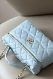 Uubags Chanel Vanity bag with shoulder strap glossy calfskin with grain effect & gold-plated metal in blue 17x19.5x5cm - 3