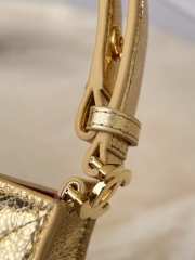 Uubags Chanel 26C Quilted Metallic Gold Baguette Bag 14x22.5x7.5cm - 5