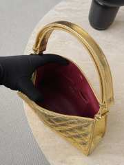 Uubags Chanel 26C Quilted Metallic Gold Baguette Bag 14x22.5x7.5cm - 4