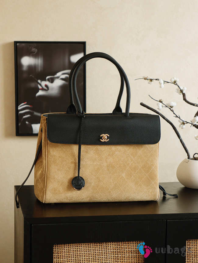 Uubags Chanel Small Coco Handle Bag In Quilted Suede With Grained Calfskin Beige/Black 16x37x29cm - 1