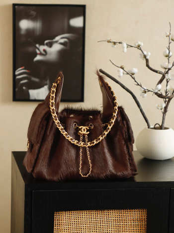 Uubags Chanel 25 Handbag Brown Mink Fur with Gold Hardware 30x26x14cm