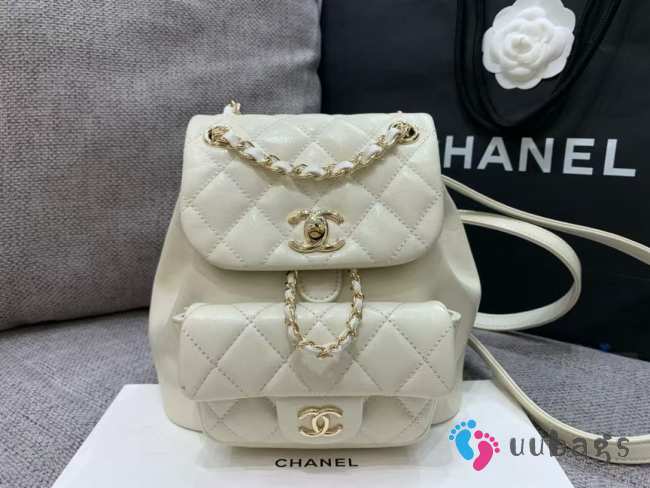 Uubags Chanel Backpack Grained Shiny Calfskin & Gold-Tone Metal White 18x19x12cm - 1