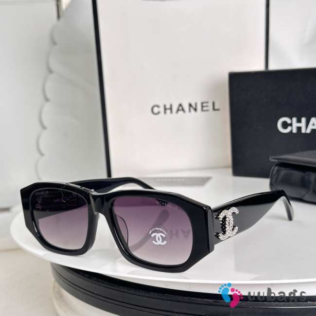 Uubags Chanel A71741 Rectangular sunglasses - 1