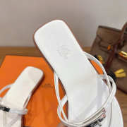 Uubags Hermes Miss sandal in white with natural leather sole - 3