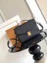Uubags Louis Vuitton M41487 Pochette Métis bag in black 25x19x7cm - 1