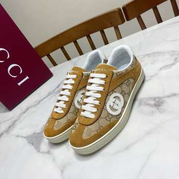 Uubags Gucci G75 sneaker in brown suede