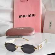 Uubags Miu Miu SMUA63 Logo sunglasses - 5